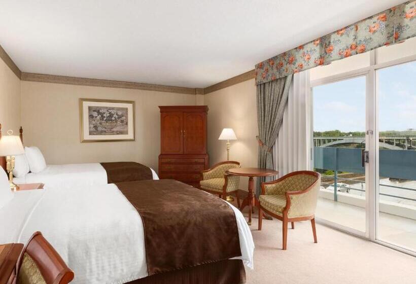 חדר סטנדרט נוף לנהר, Travelodge By Wyndham Niagara Falls Fallsview