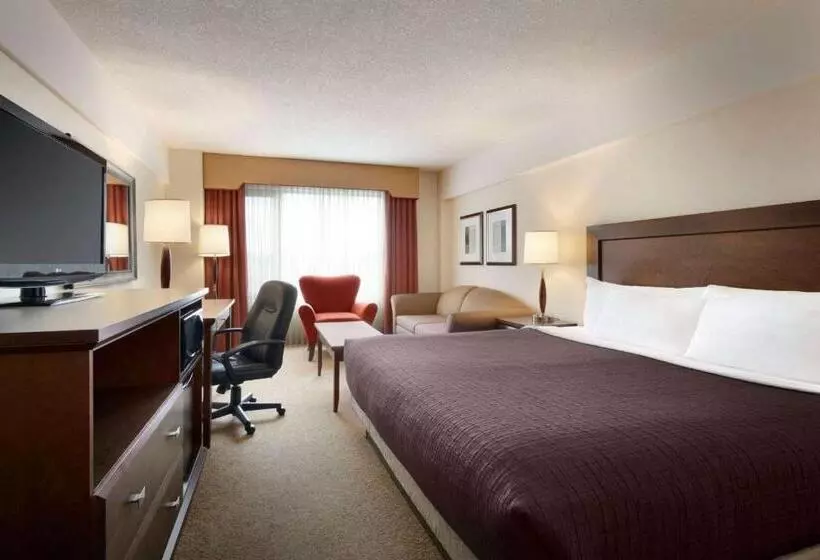اتاق کلاس بیزنس, Travelodge Hotel By Wyndham Saskatoon