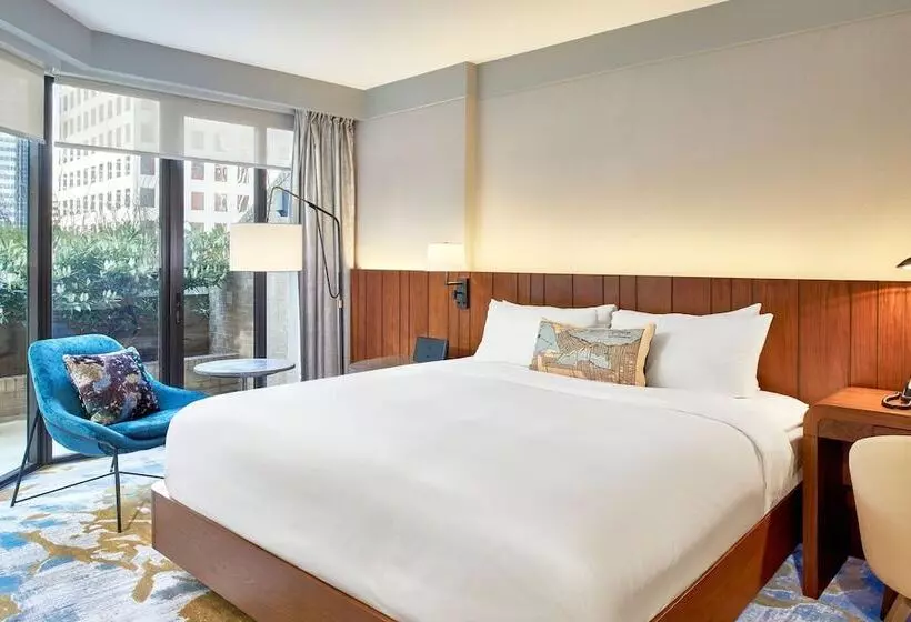 اتاق استاندارد با تخت دوبل, Metropolitan Hotel Vancouver