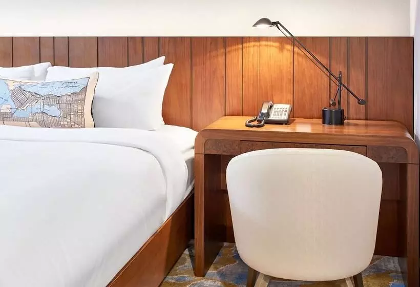 اتاق استاندارد با 2 تخت دوبل, Metropolitan Hotel Vancouver
