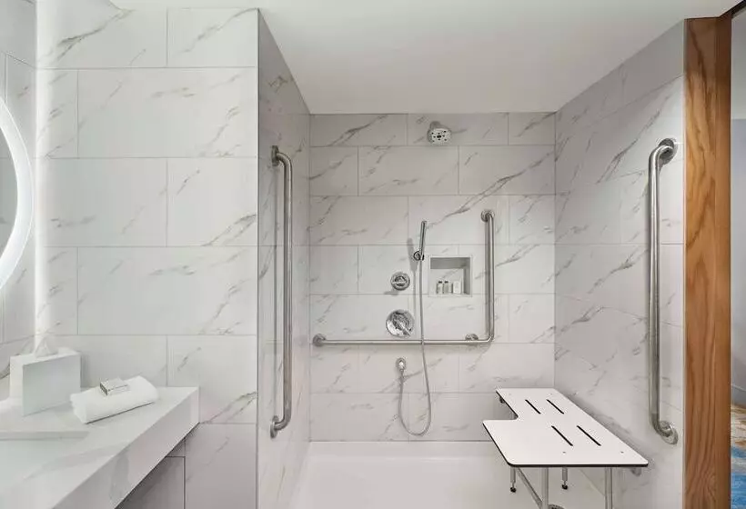 اتاق استاندارد با تخت دوبل, Metropolitan Hotel Vancouver