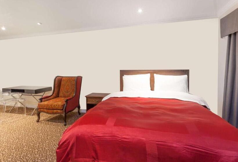 Номер Стандарт, Knights Inn Kingston