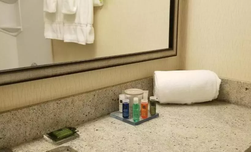 اتاق استاندارد, Radisson Hotel Sudbury