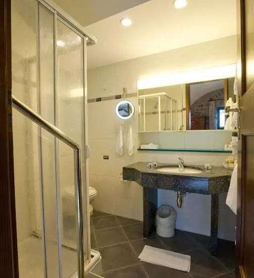 اتاق سوپریور یک تخته, Romantik Hotel Castello Seeschloss