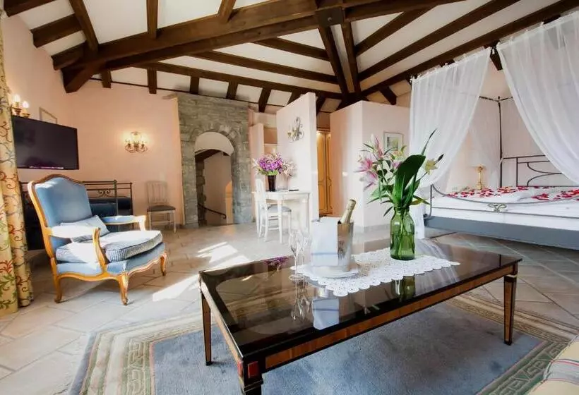 اتاق استاندارد, Romantik Hotel Castello Seeschloss