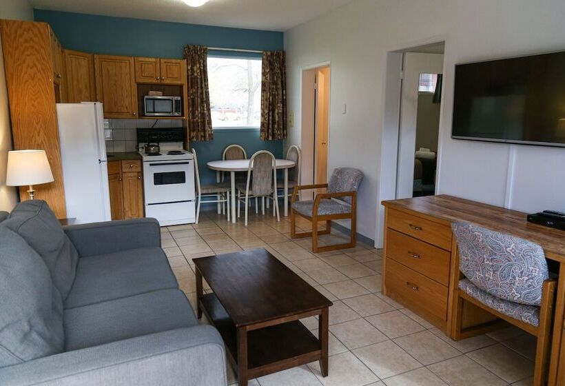 סוויטה, Spanish Villa Resort