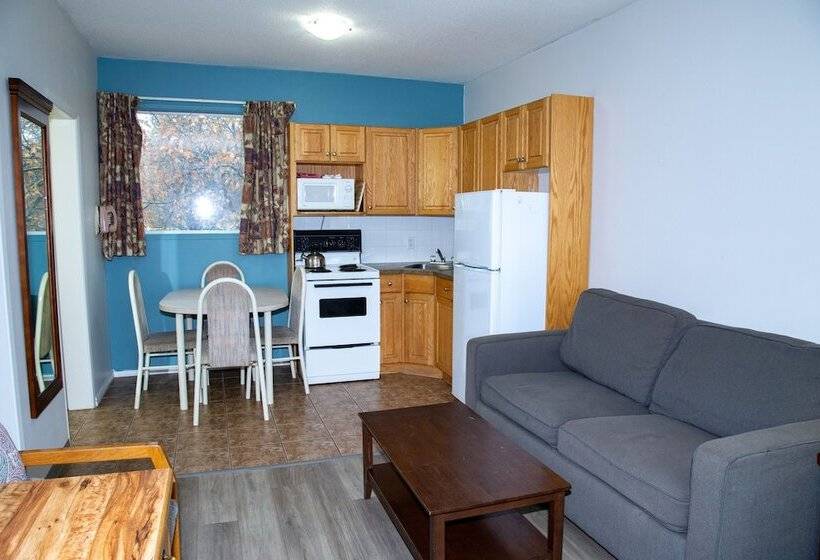 סוויטה, Spanish Villa Resort