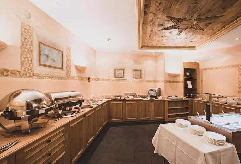 اتاق سوپریور, Art Boutique Hotel Monopol