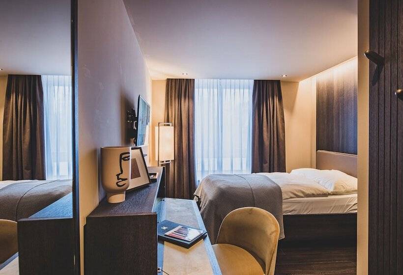 标准单人间, Art Boutique Hotel Monopol