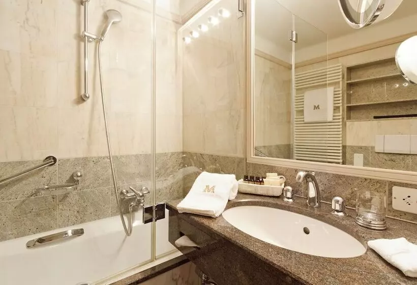 اتاق استاندارد یک نفره, Art Boutique Hotel Monopol