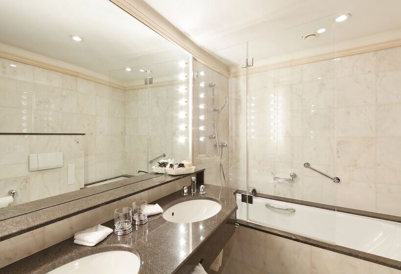 ジュニアスイート, Art Boutique Hotel Monopol