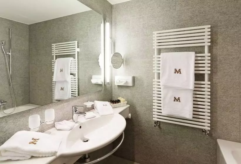 سوییت جونیور, Art Boutique Hotel Monopol