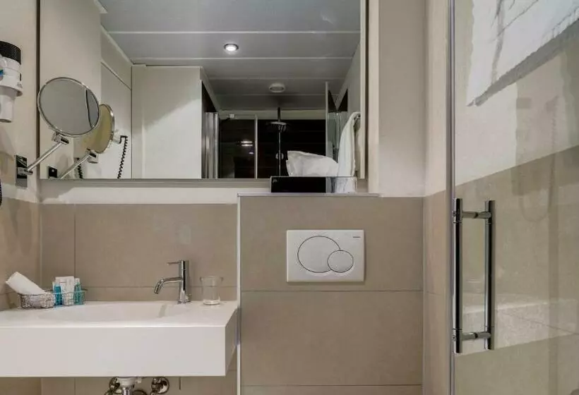 اتاق اکونومی یک تخته, Continental Hotel Lausanne