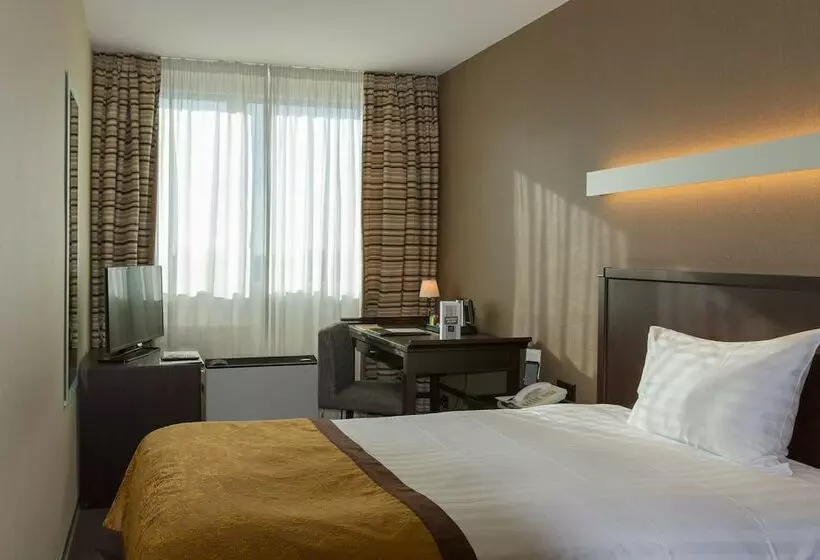 اتاق اکونومی یک تخته, Continental Hotel Lausanne