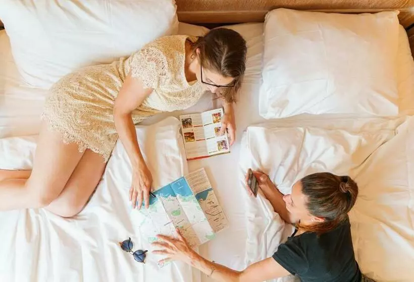 اتاق اکونومی, Continental Hotel Lausanne