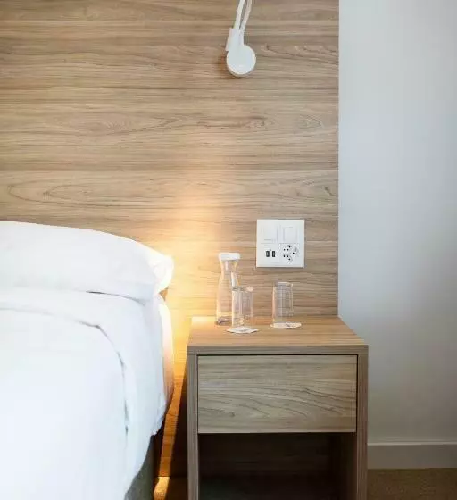 اتاق اکونومی, Continental Hotel Lausanne