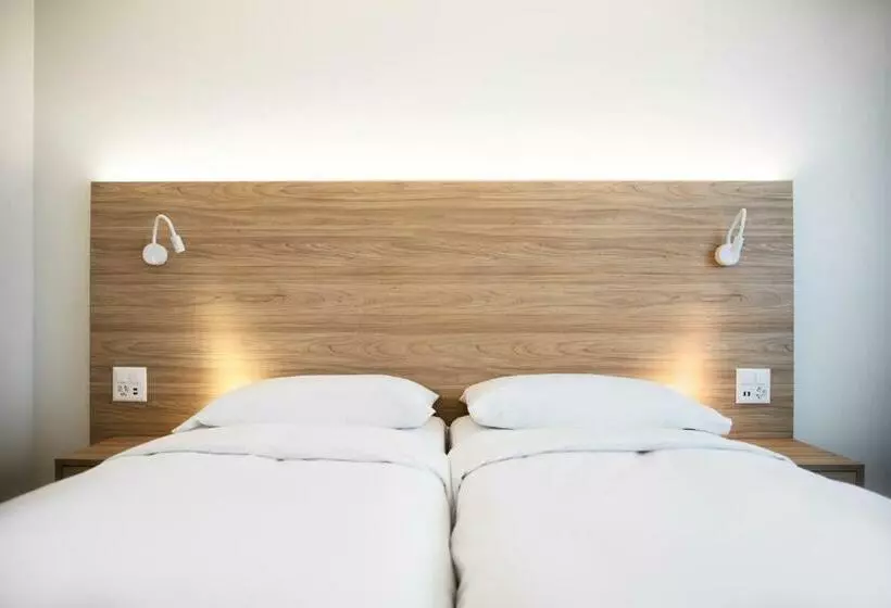 اتاق اکونومی, Continental Hotel Lausanne