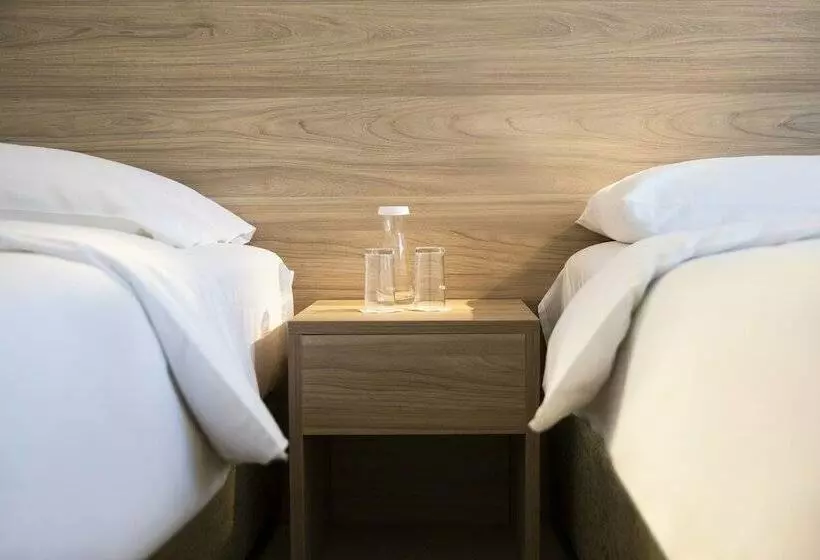 اتاق اکونومی, Continental Hotel Lausanne