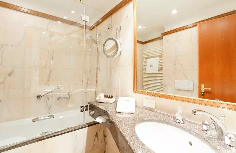 اتاق استاندارد یک نفره, Art Boutique Hotel Monopol