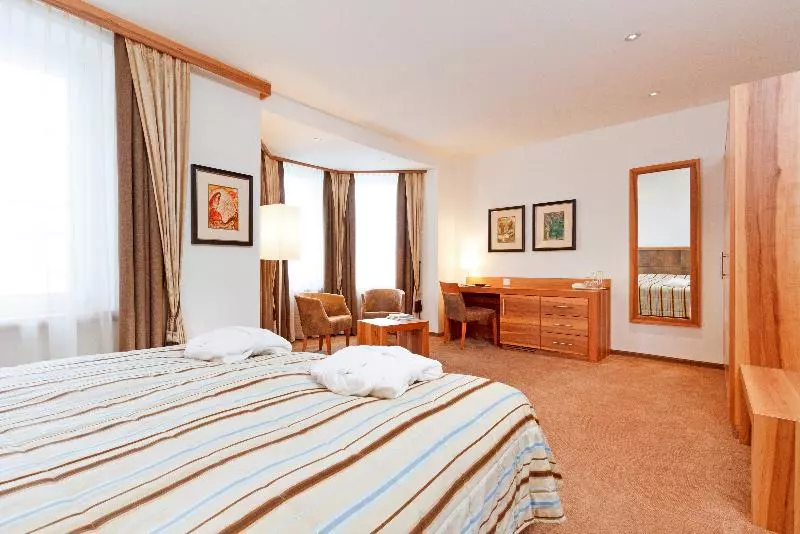 اتاق لوکس, Art Boutique Hotel Monopol