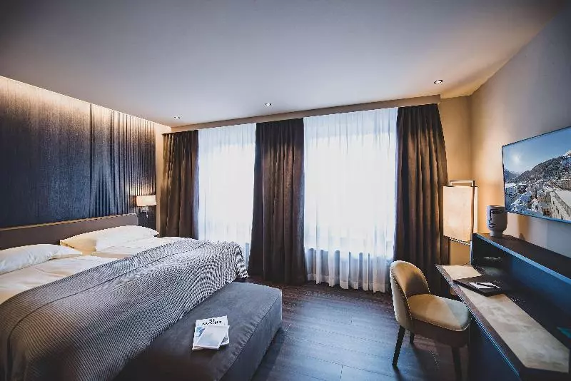 اتاق لوکس, Art Boutique Hotel Monopol