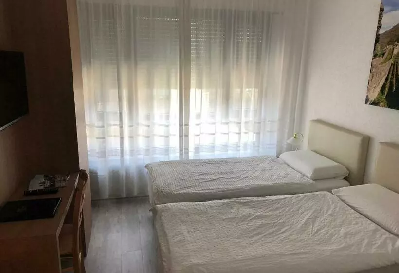 Camera Standard, Ceresio