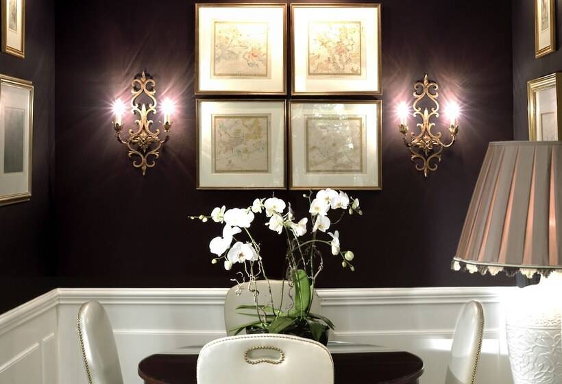 سوییت جونیور با چشمانداز دریاچه, D Angleterre