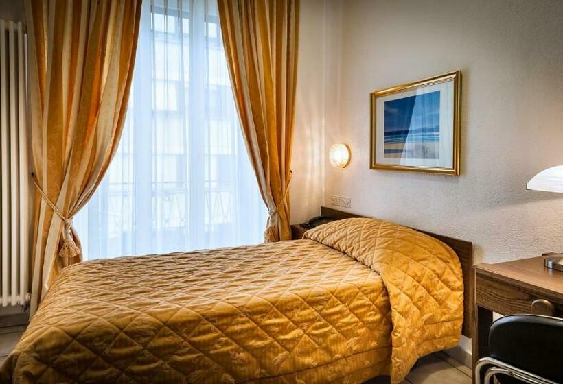 غرفة قياسية فردية, Dell'angelo