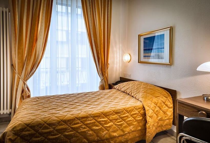 غرفة قياسية فردية, Dell'angelo