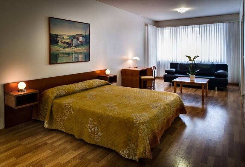 غرفة عادية خماسية, Dell'angelo