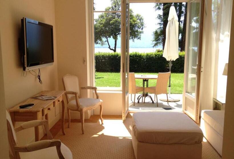 جناح جونيور, Du Grand Lac Excelsior