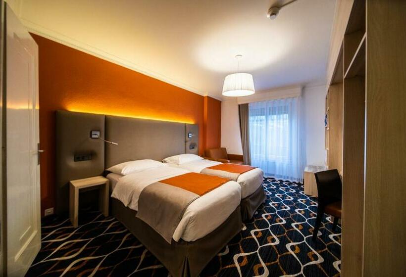 اتاق استاندارد سه نفره, Eden