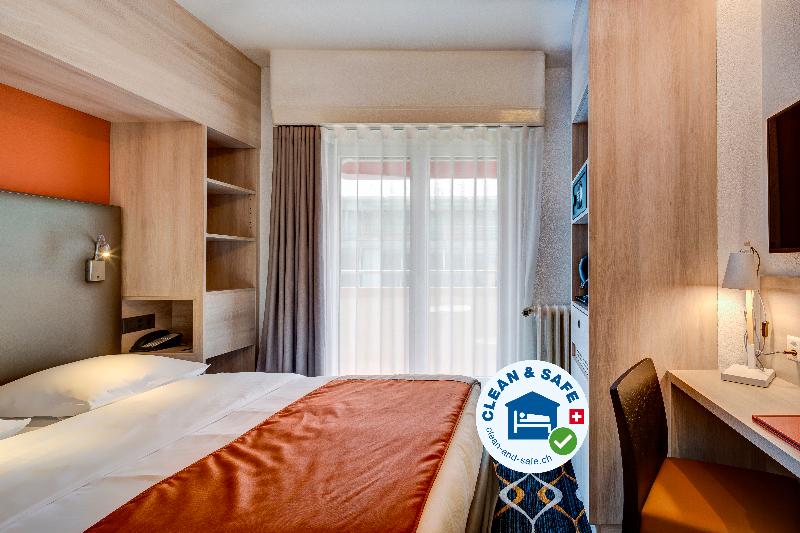 اتاق استاندارد سه نفره, Eden