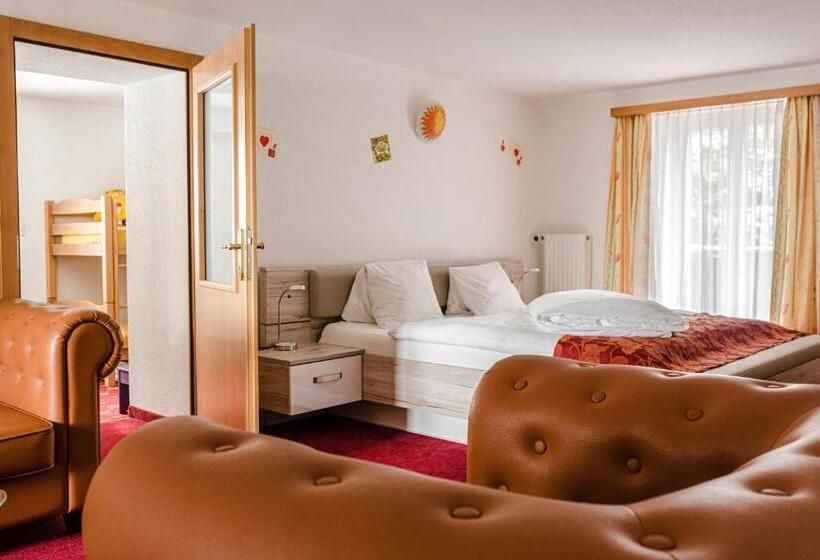 חדר משפחתי דלוקס, Family Hotel & Spa Desirée