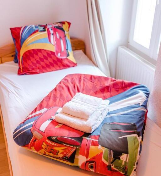 חדר משפחתי, Family Hotel & Spa Desirée