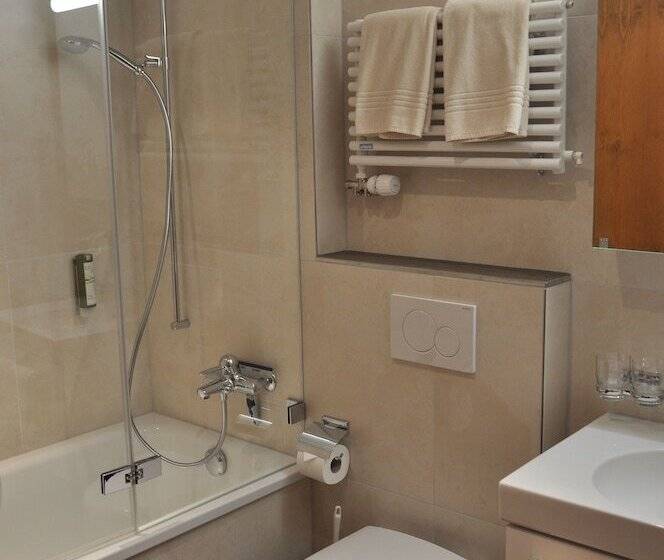 اتاق استاندارد, Gletschergarten