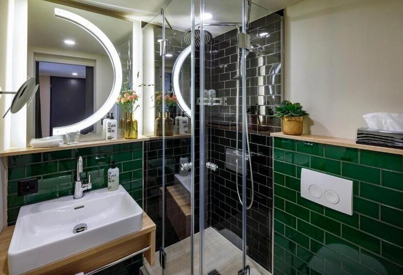 高级单人间, Hirschen Wildhaus