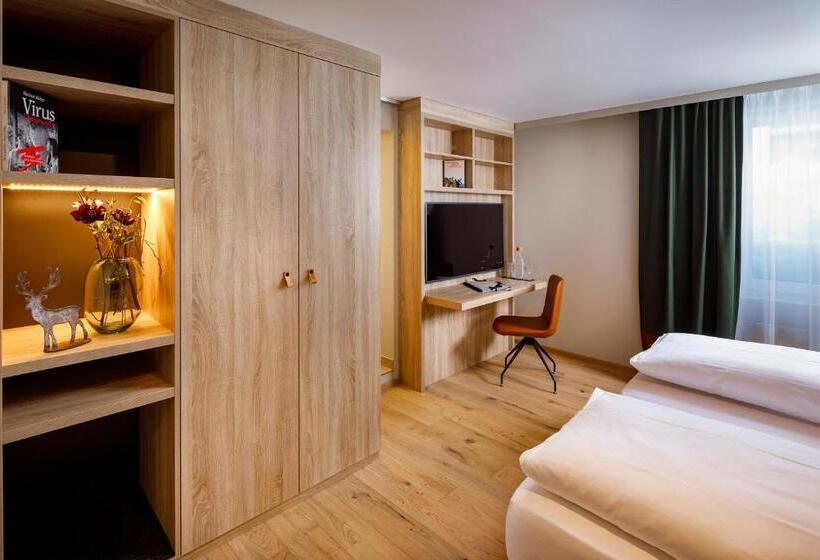 高级大房间, Hirschen Wildhaus