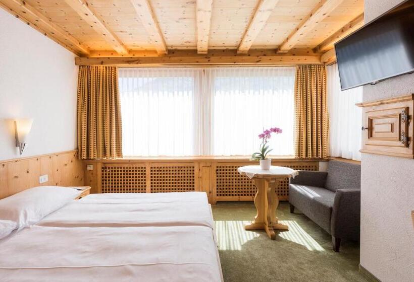 غرفة قياسية مطلّة علي البحيرة, Chesa Languard