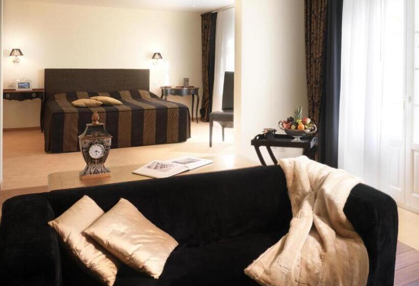 高级套房, Regina