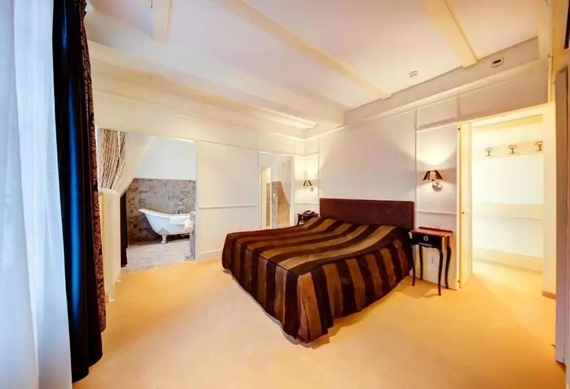 Suite Vue Jardin, Regina