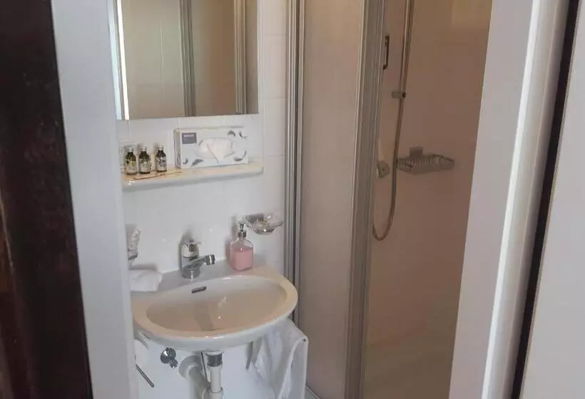 Chambre Standard, Regina
