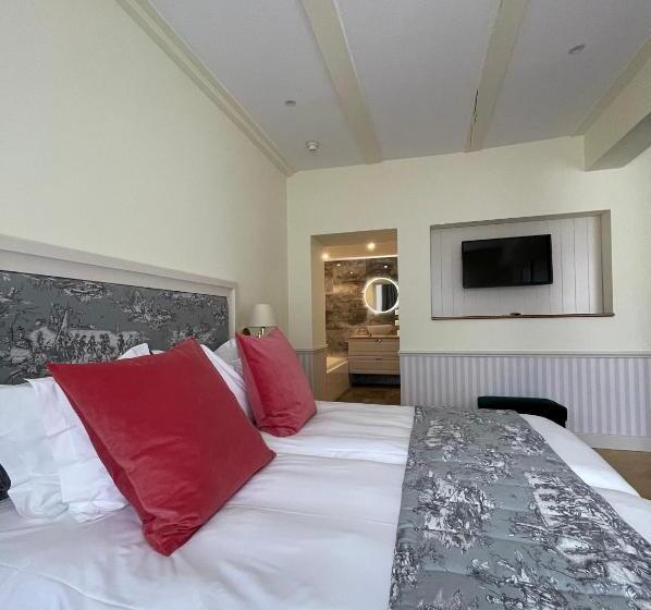 家庭套房, Regina