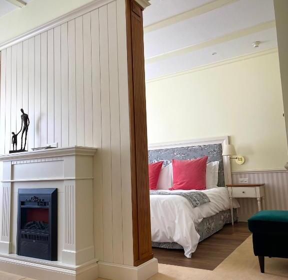 家庭套房, Regina