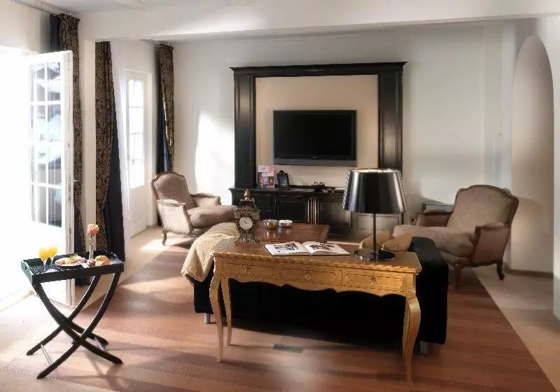 Suite Supérieure, Regina