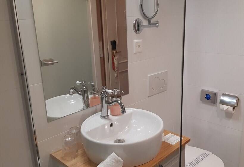 带阳台的豪华间, Regina