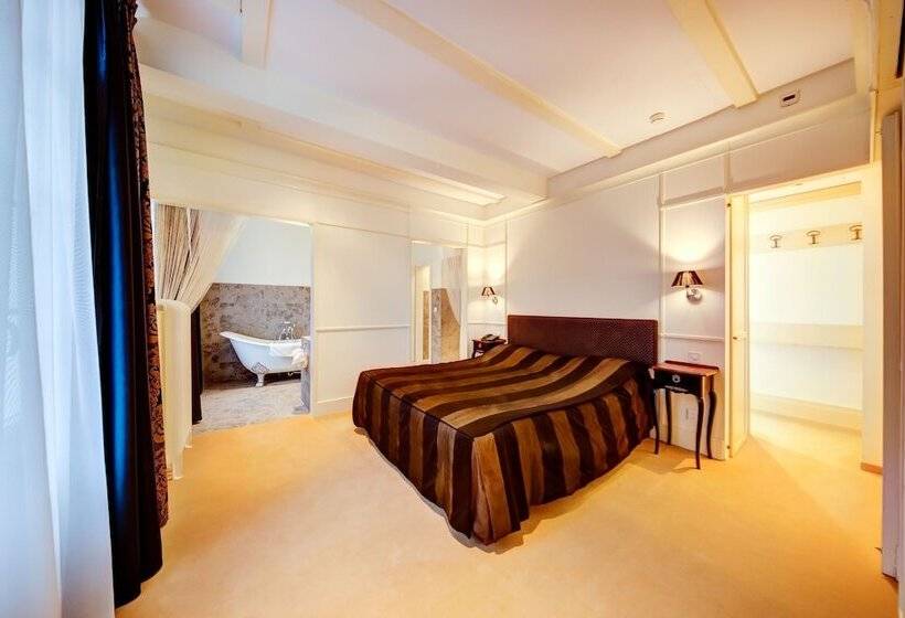 套房带园景, Regina