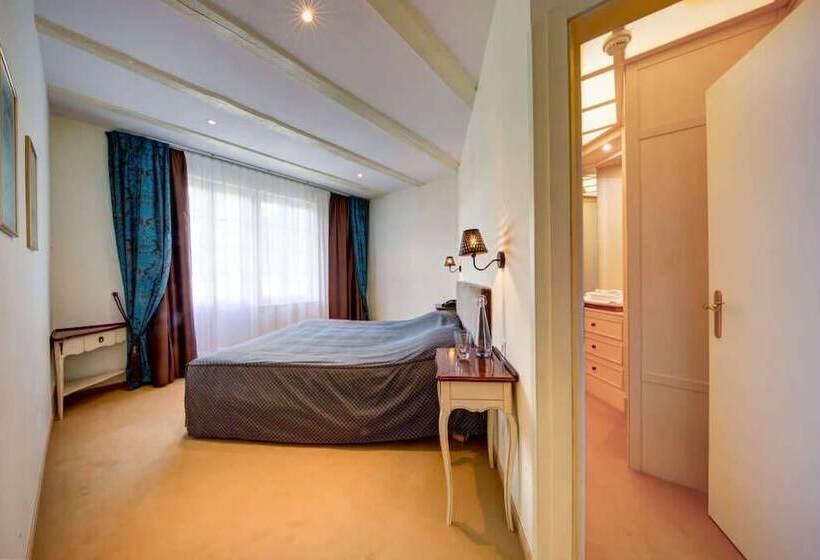 可观景的套房, Regina