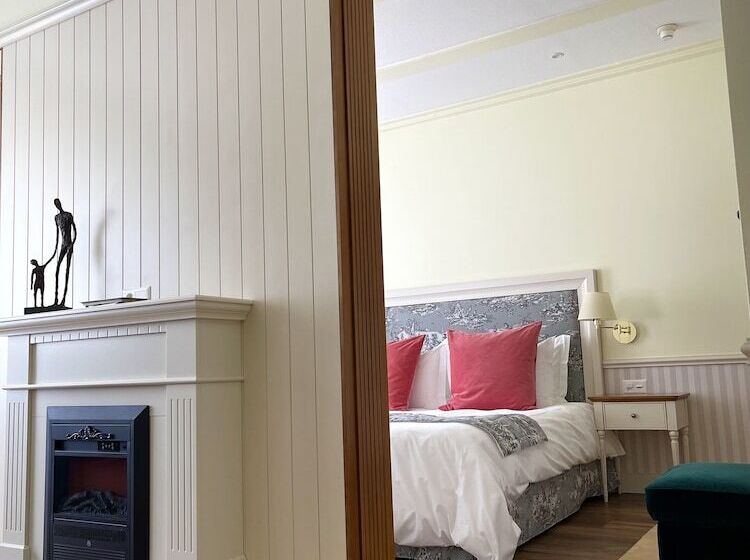 家庭套房, Regina