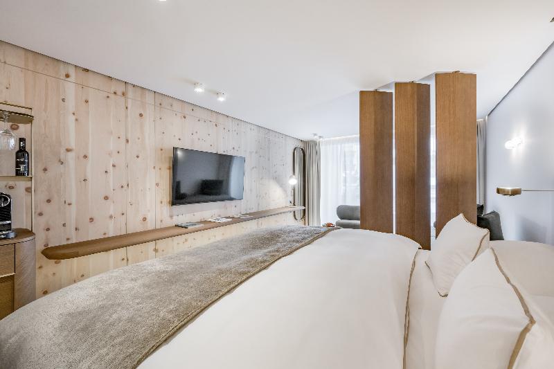 デラックスルーム, Relais & Châteaux Chasa Montana